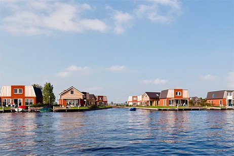 Recreatiepark Tusken de Marren - Vakantiehuizen aan het water in Friesland