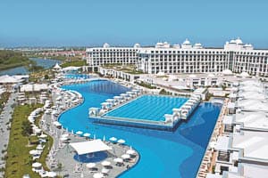Titanic Deluxe Belek - All Inclusive hotel met familiekamer 6 personen - Zwembad