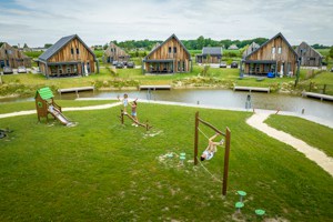 Landal Waterpark Elfstedenhart - top 5 beste vakantieparken - speeltuin en vakantiehuizen