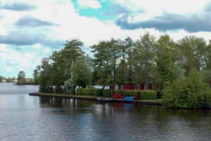 Bijzonder overnachten Friesland - Natuurhuisje op een eilandje