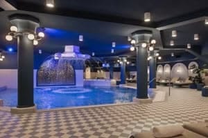 Efteling Overnachten - Nieuwe Efteling Grand Hotel - Zwembad