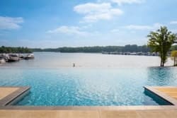 Landal Marina Resort Well infinity pool
