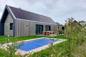 Huisje met buitenzwembad - Foto Brinckerduyn - Copyright Reisjager