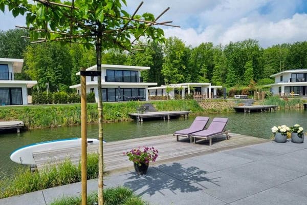 Harderworld Villa Resort - Vakantiehuis met aanlegsteiger