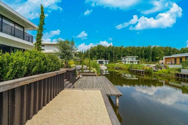 Harderworld Villa Resort - Vakantievilla met aanlegsteiger