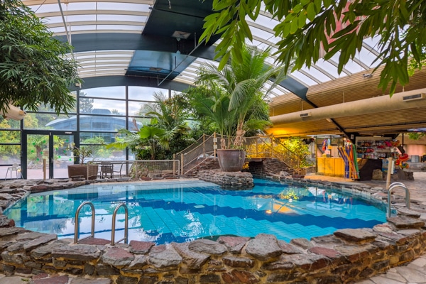 Center Parcs Het Meerdal - Aqua Mundo - Zwembad met opening naar buitenzwembad
